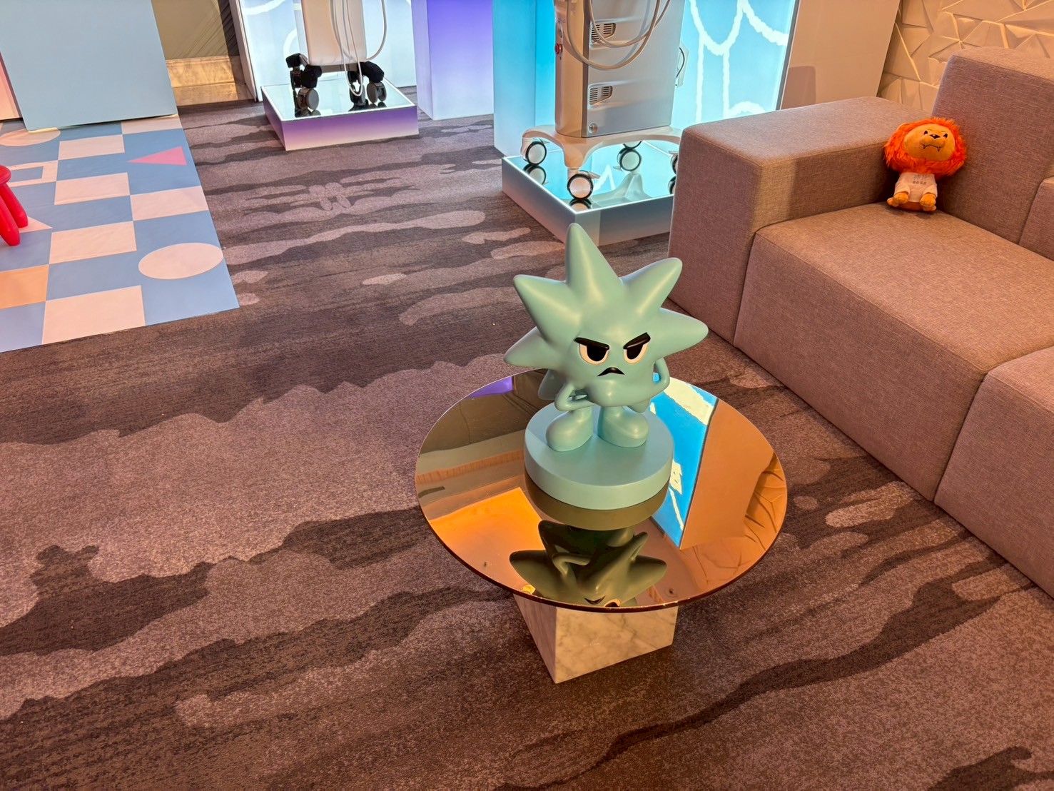 偉鉅品牌活動_粉藍色調空間設計與互動裝置佈置